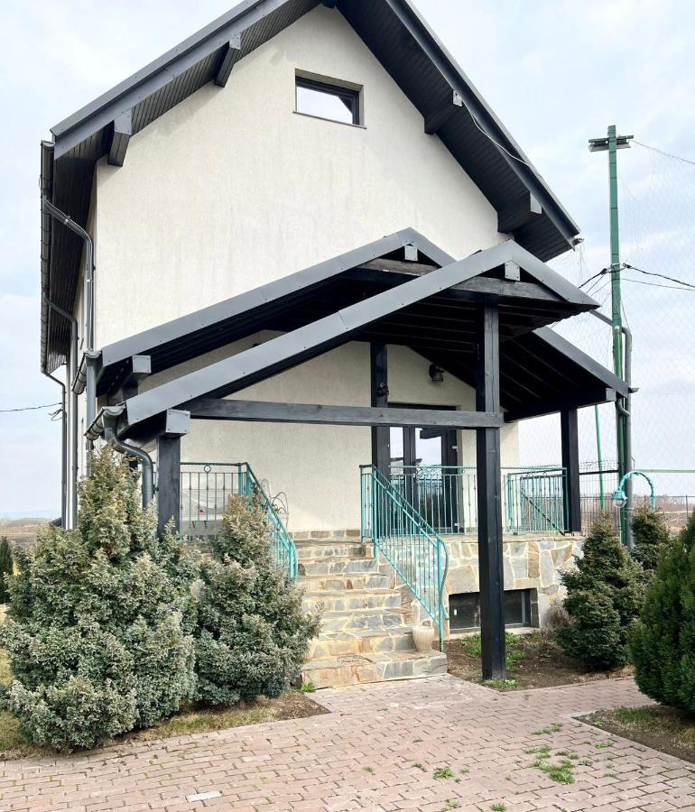Green Oasis Appartement Stolniceni-Prajescu Buitenkant foto